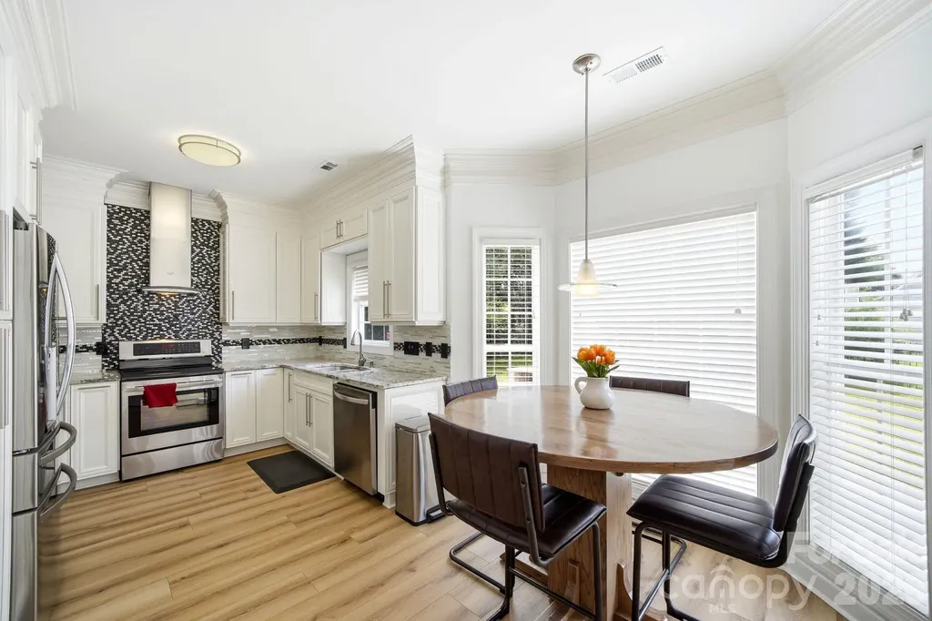 9310 Lindahi Lane Charlotte NC 28277