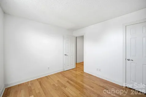 9310 Lindahi Lane Charlotte NC 28277