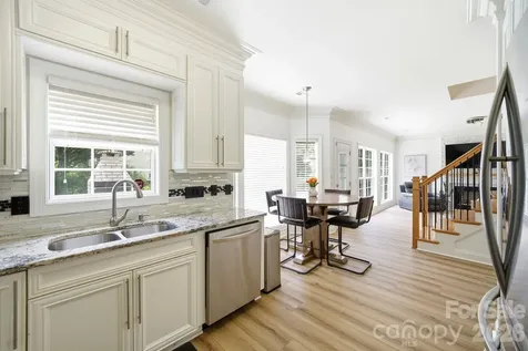 9310 Lindahi Lane Charlotte NC 28277