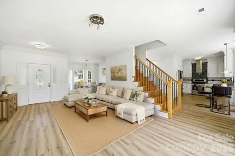 9310 Lindahi Lane Charlotte NC 28277