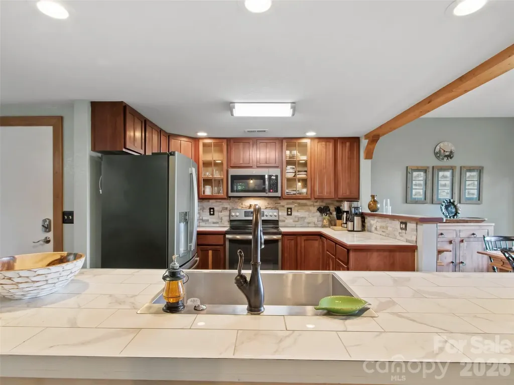 250 Creekside Way Burnsville NC 28714