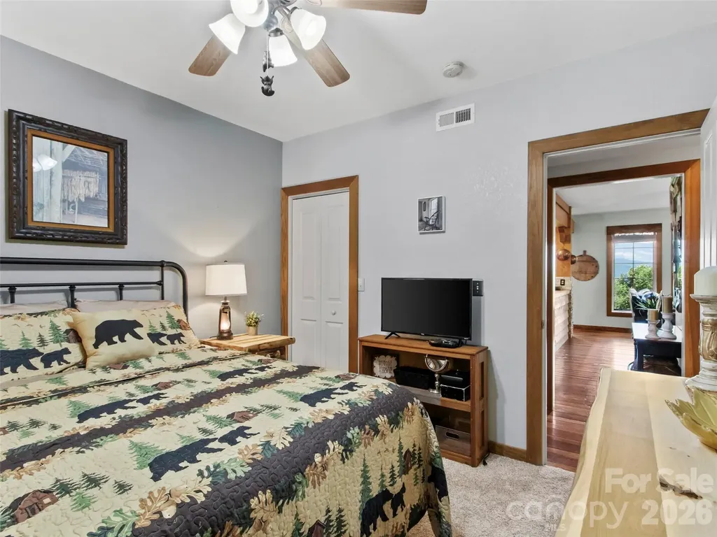 250 Creekside Way Burnsville NC 28714