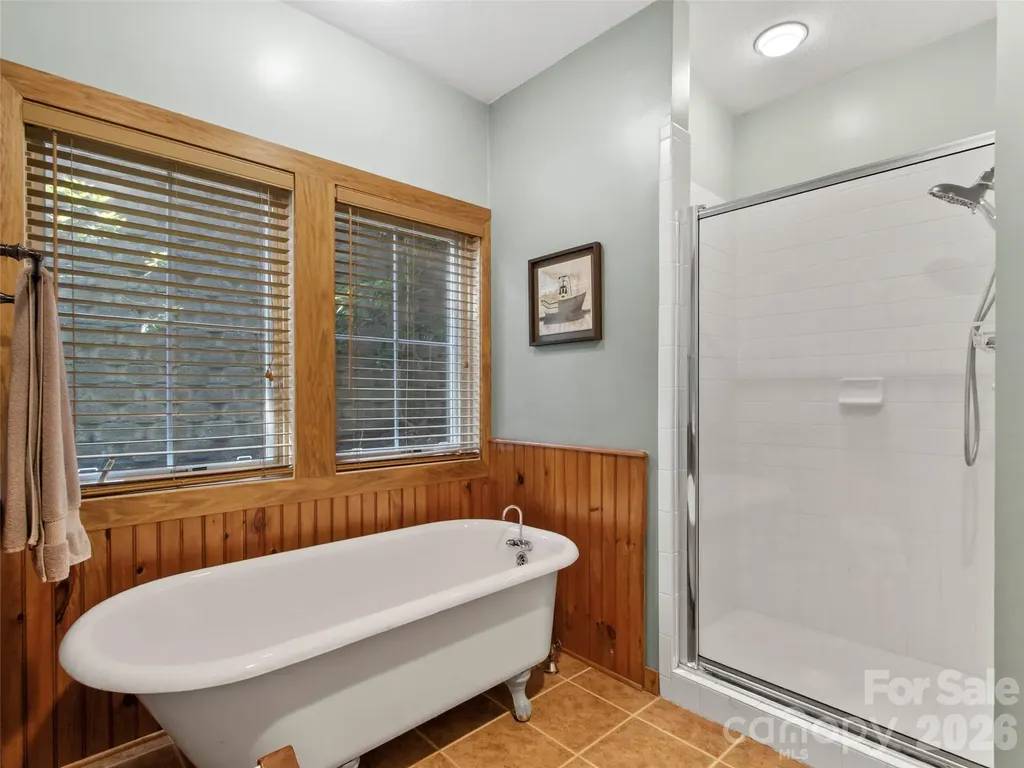 250 Creekside Way Burnsville NC 28714