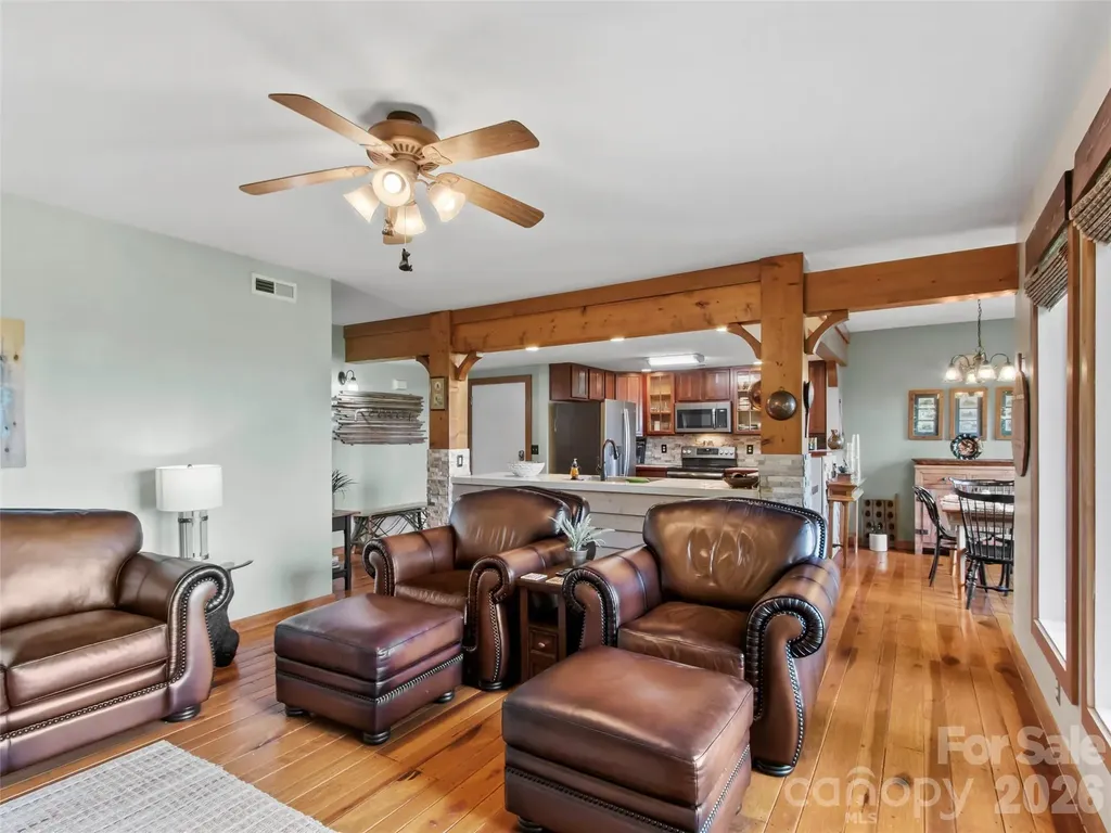 250 Creekside Way Burnsville NC 28714
