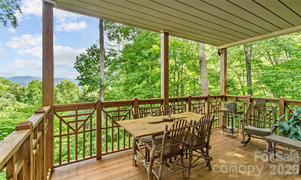 250 Creekside Way Burnsville NC 28714