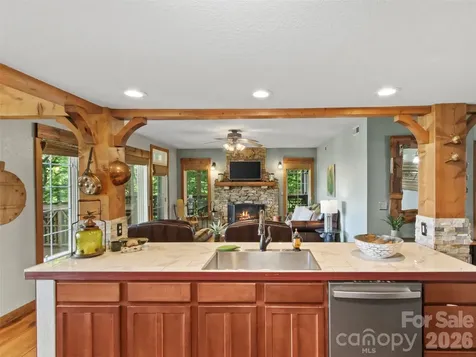250 Creekside Way Burnsville NC 28714