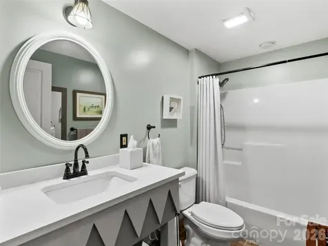 250 Creekside Way Burnsville NC 28714