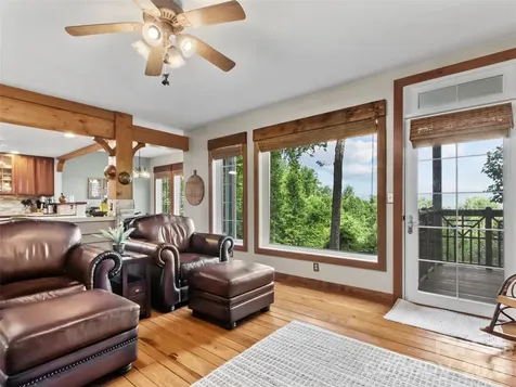250 Creekside Way Burnsville NC 28714