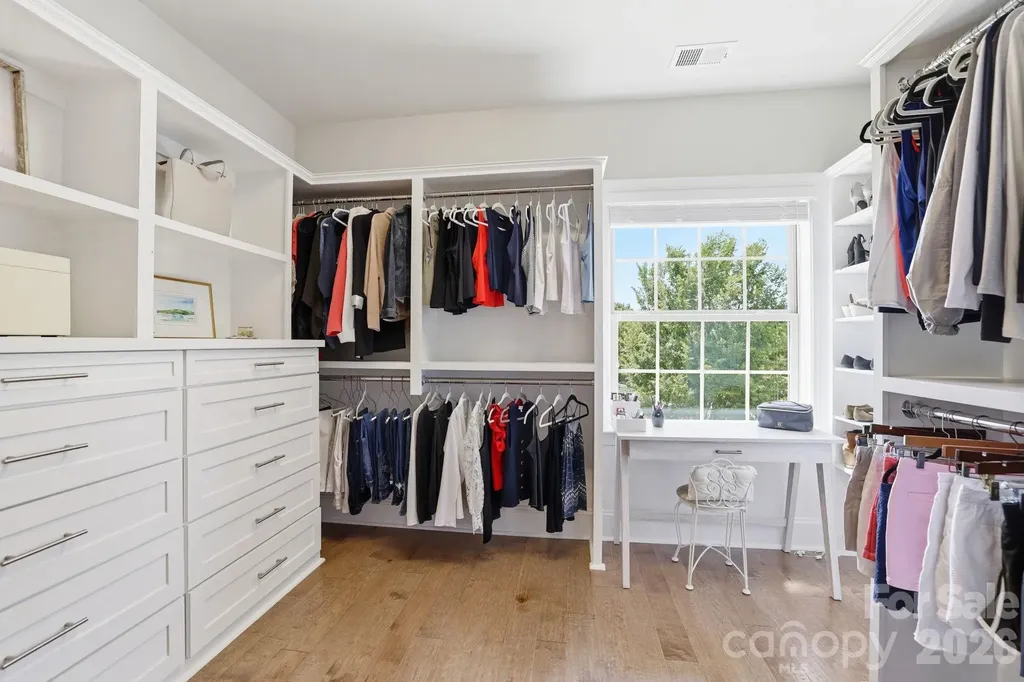 7803 Waverly Walk Avenue Charlotte NC 28277