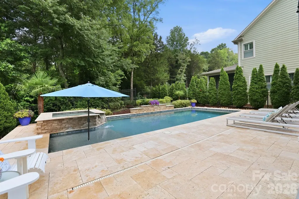 7803 Waverly Walk Avenue Charlotte NC 28277