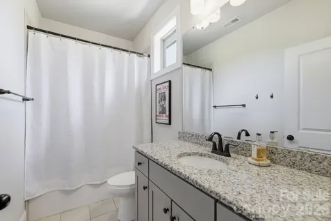 7803 Waverly Walk Avenue Charlotte NC 28277