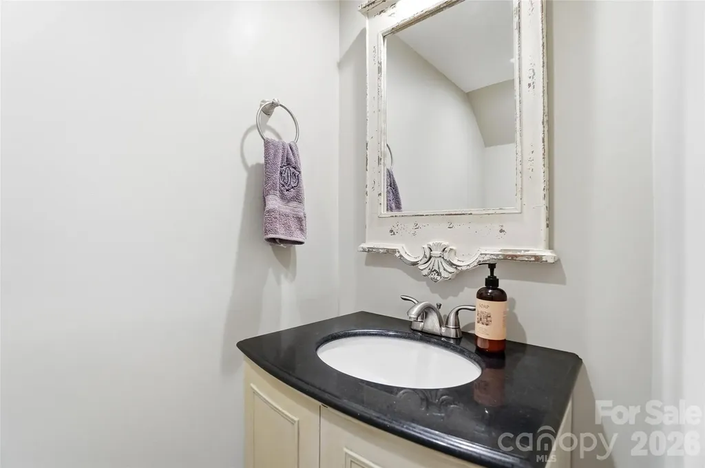 4605 Hedgemore Drive Charlotte NC 28209