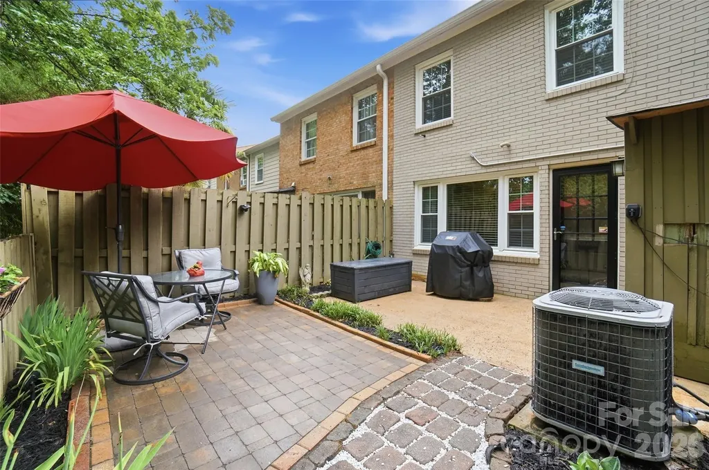 4605 Hedgemore Drive Charlotte NC 28209