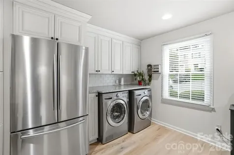 4605 Hedgemore Drive Charlotte NC 28209