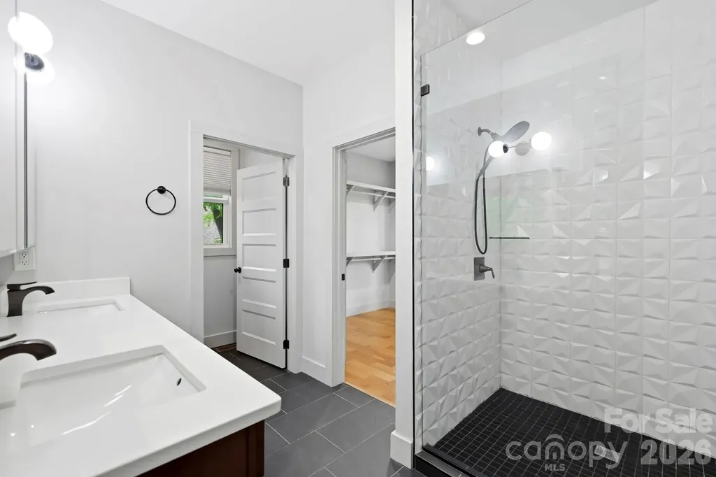 31 Lilac Street Asheville NC 28806