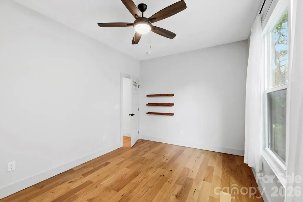 31 Lilac Street Asheville NC 28806