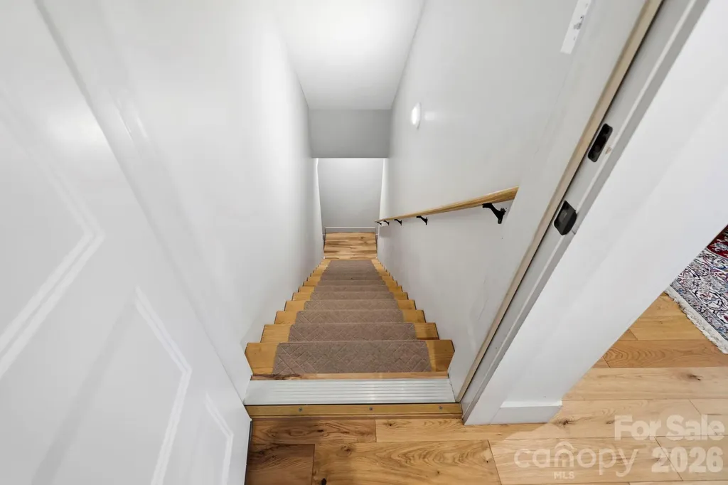 31 Lilac Street Asheville NC 28806