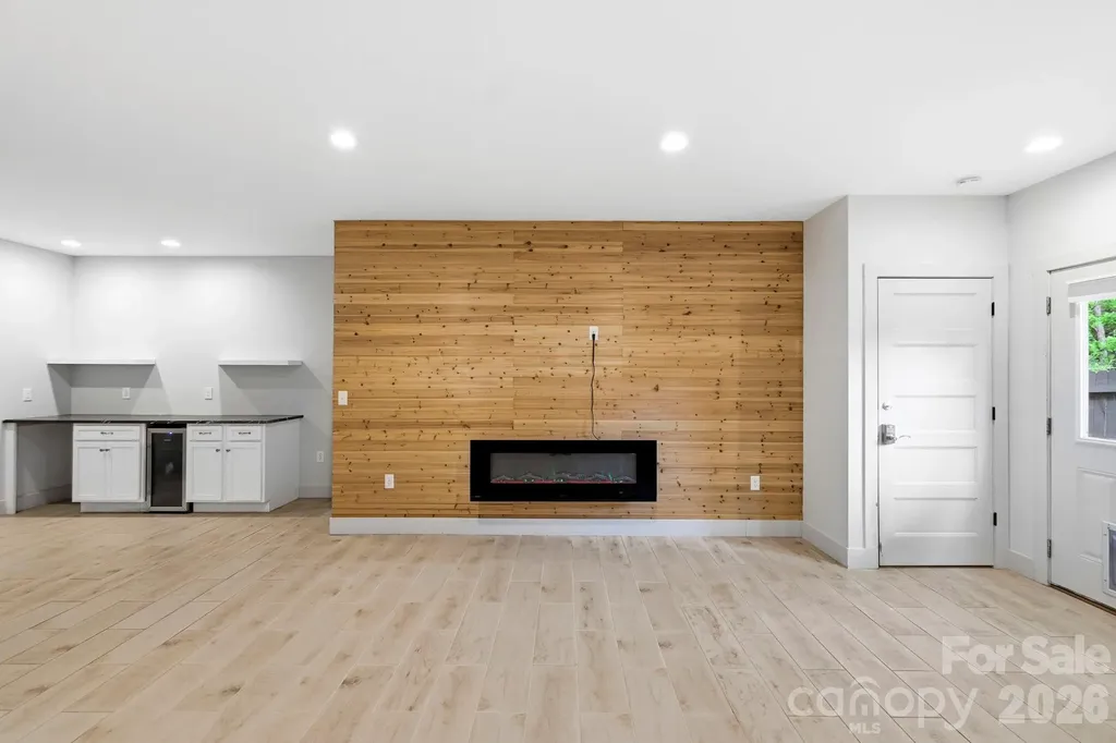 31 Lilac Street Asheville NC 28806