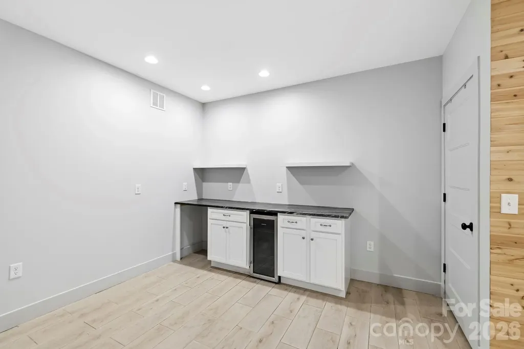 31 Lilac Street Asheville NC 28806