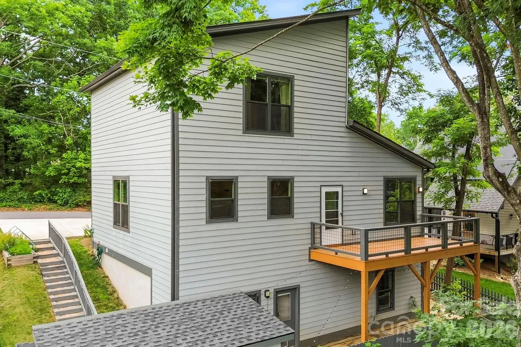 31 Lilac Street Asheville NC 28806