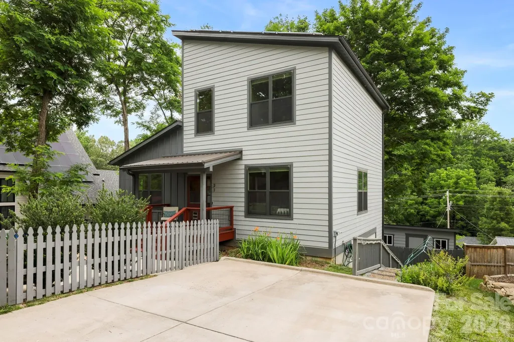 31 Lilac Street Asheville NC 28806