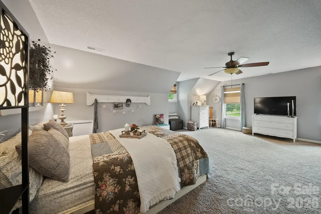 98 Garden Lane Canton NC 28716