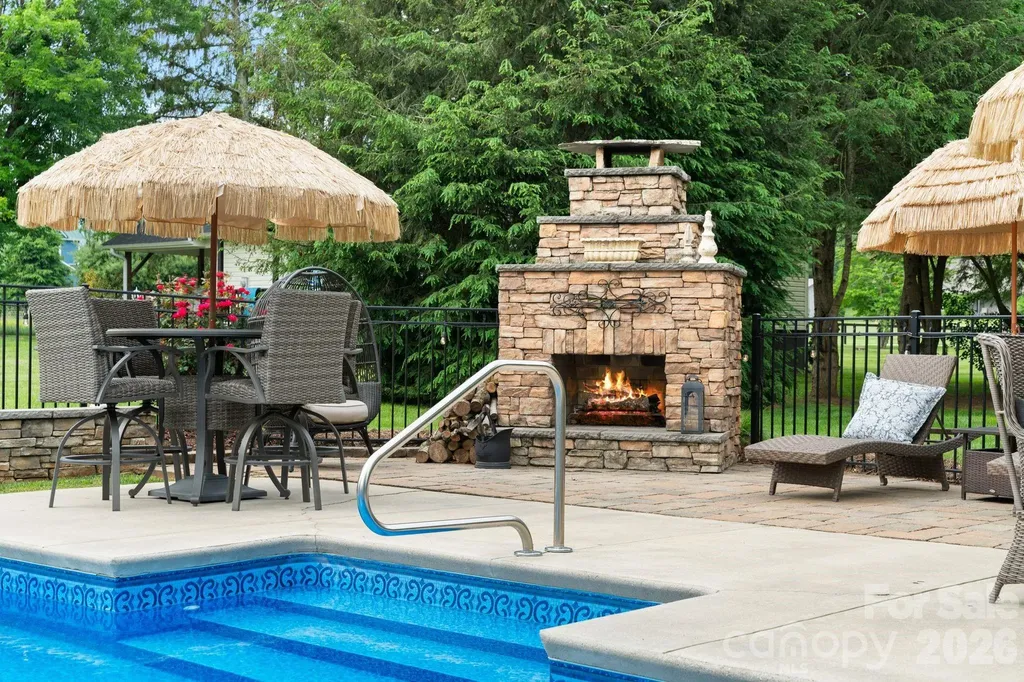 98 Garden Lane Canton NC 28716