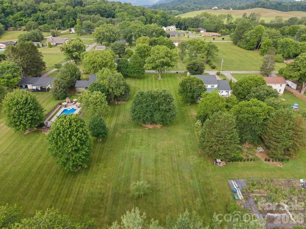 98 Garden Lane Canton NC 28716