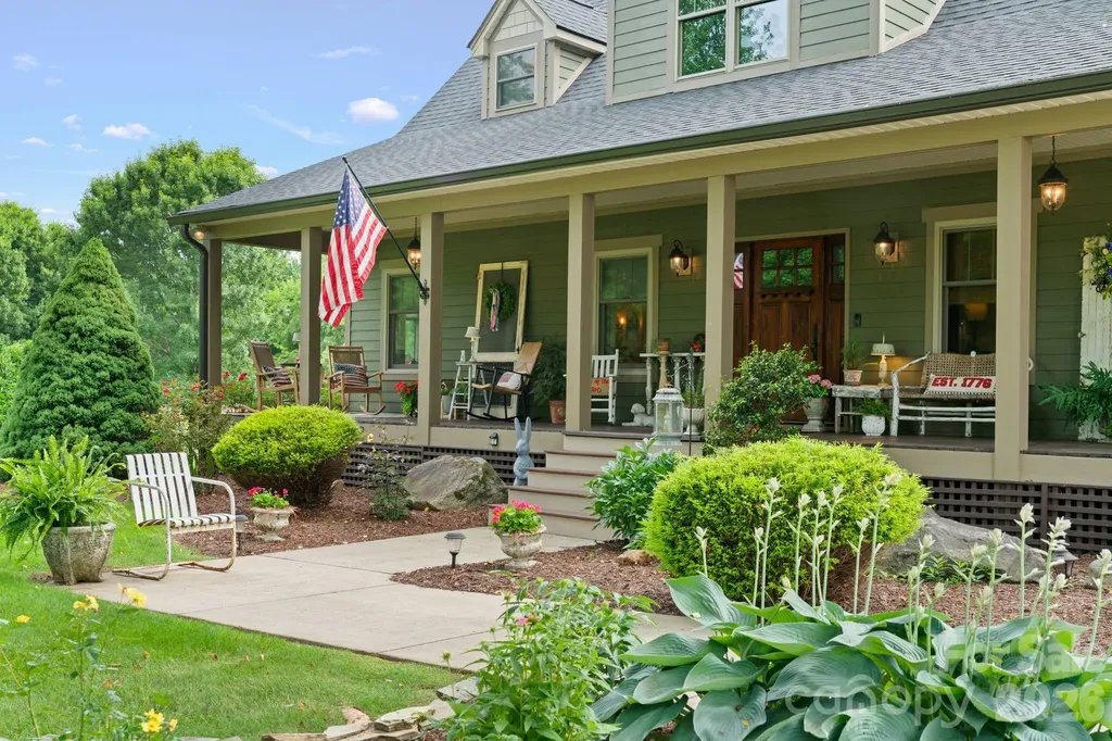 98 Garden Lane Canton NC 28716