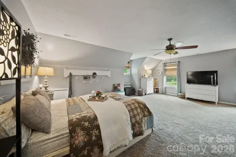 98 Garden Lane Canton NC 28716