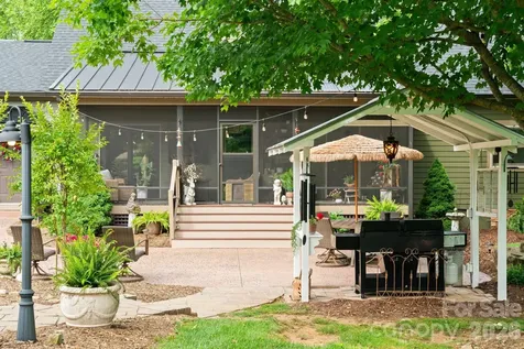 98 Garden Lane Canton NC 28716