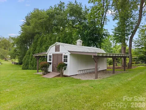 98 Garden Lane Canton NC 28716