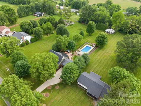 98 Garden Lane Canton NC 28716