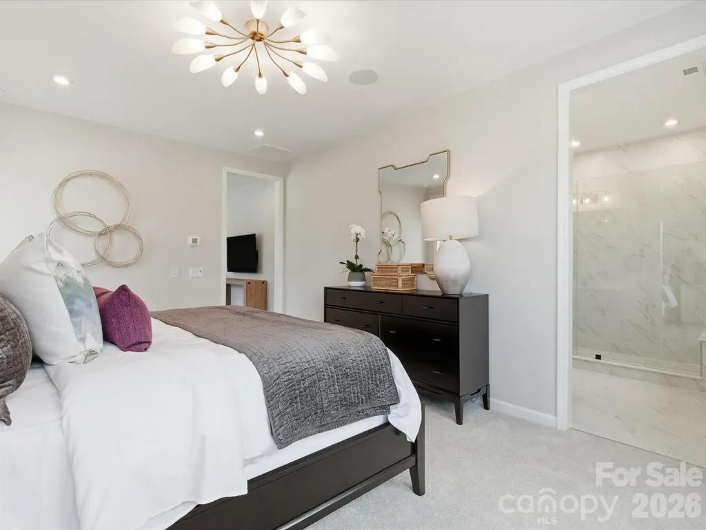 8312 Discovery Lane Charlotte NC 28216