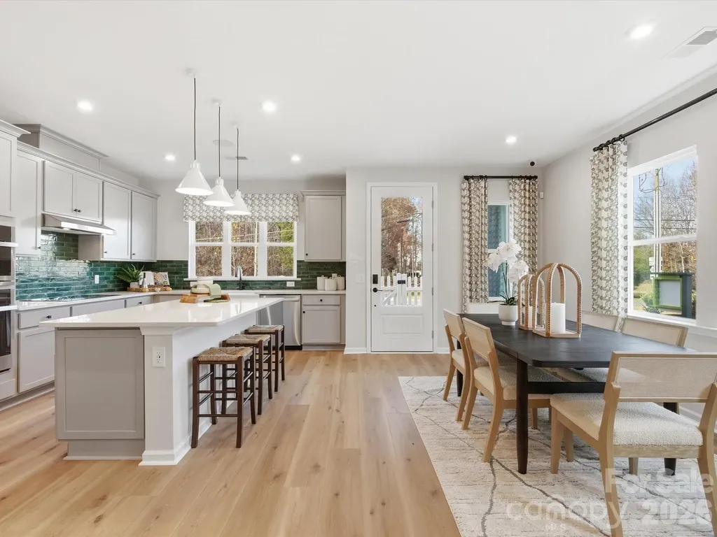 8312 Discovery Lane Charlotte NC 28216
