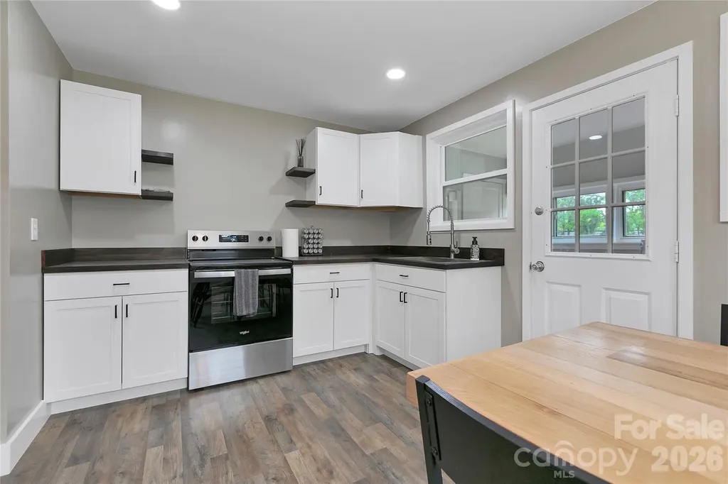 154 Burrell Avenue Brevard NC 28712