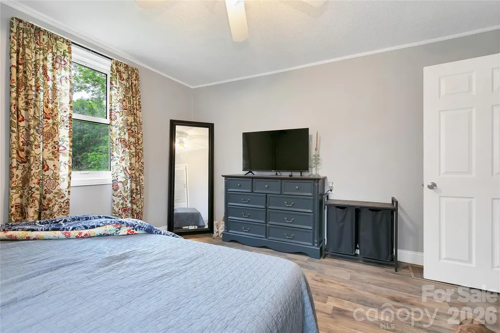 154 Burrell Avenue Brevard NC 28712