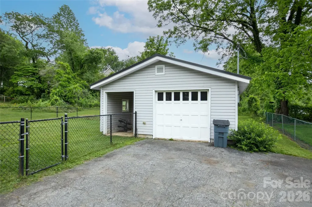 154 Burrell Avenue Brevard NC 28712