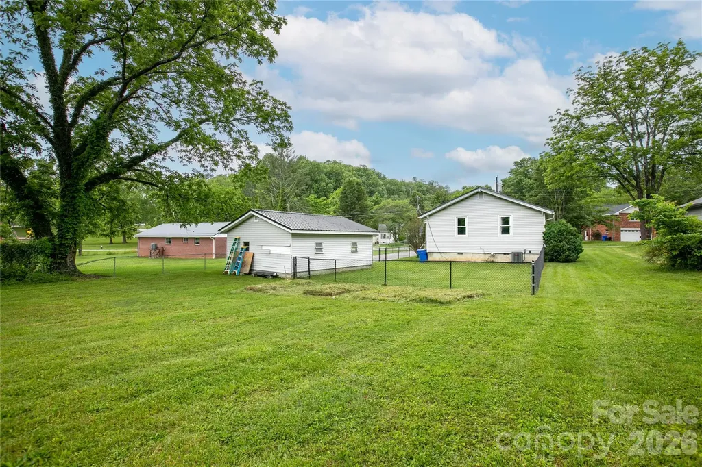 154 Burrell Avenue Brevard NC 28712