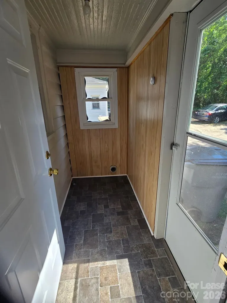 612 Oakshade Avenue Kannapolis NC 28083