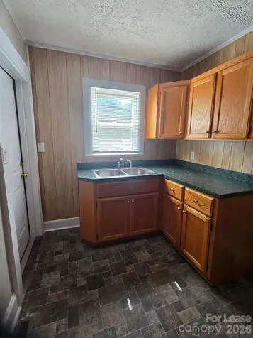 612 Oakshade Avenue Kannapolis NC 28083