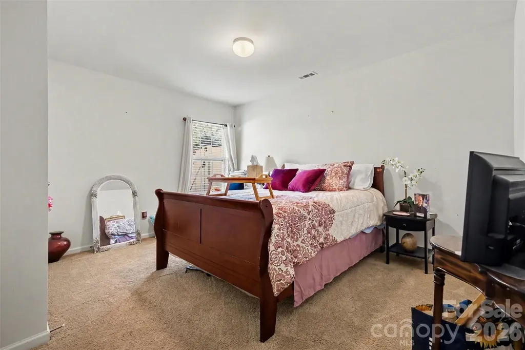 7012 Palatine Lane Charlotte NC 28214