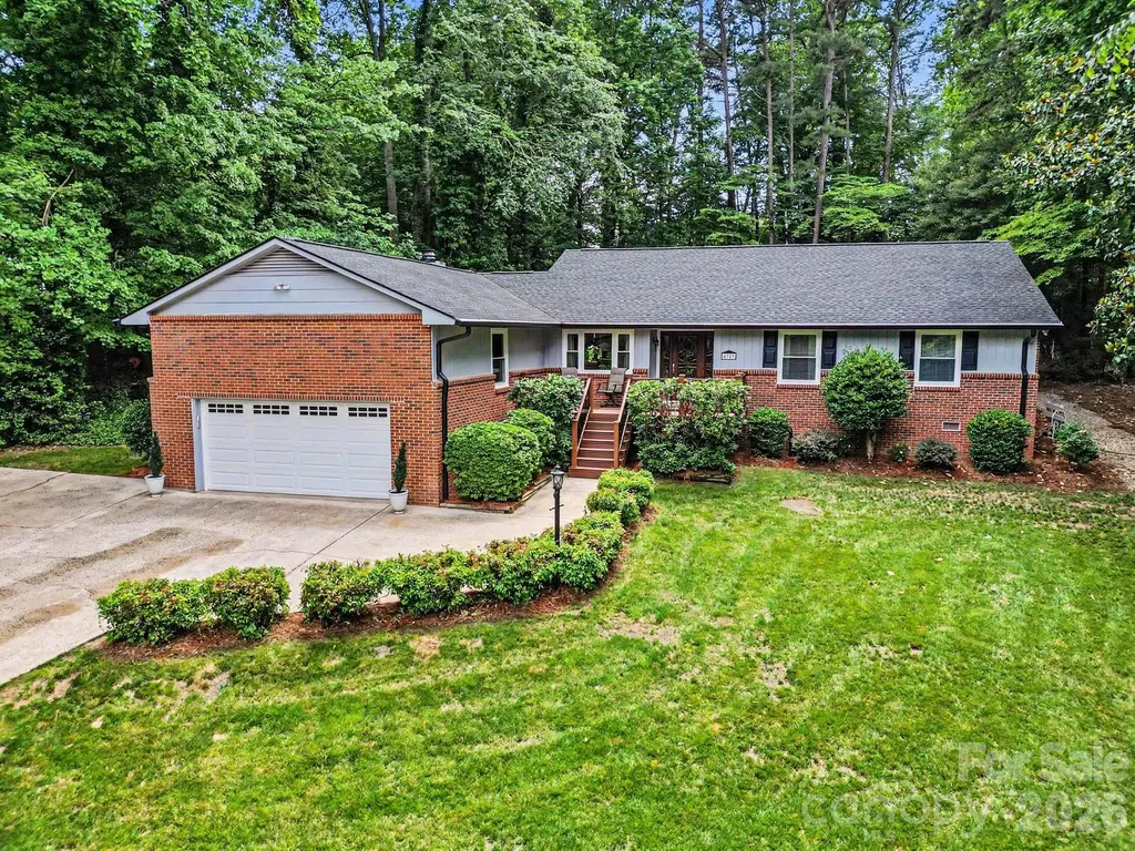 4359 Lake Shore Road N Denver NC 28037