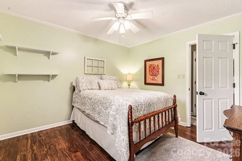 4359 Lake Shore Road N Denver NC 28037