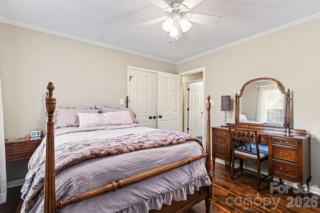 4359 Lake Shore Road N Denver NC 28037