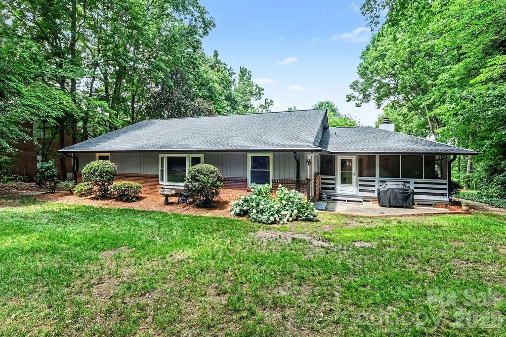 4359 Lake Shore Road N Denver NC 28037