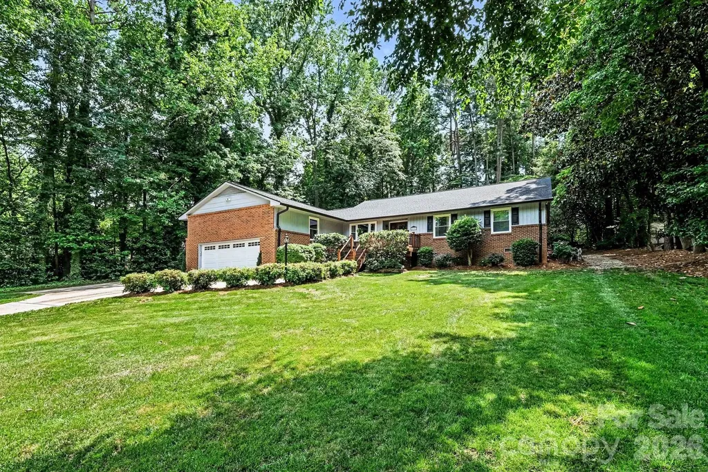 4359 Lake Shore Road N Denver NC 28037