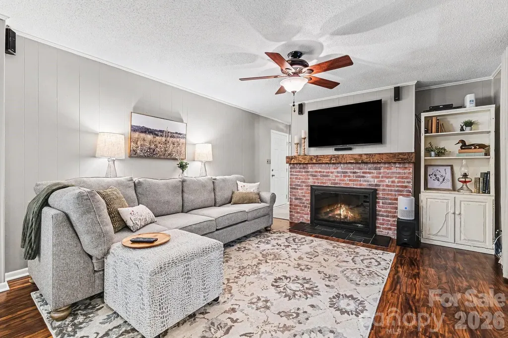 4359 Lake Shore Road N Denver NC 28037