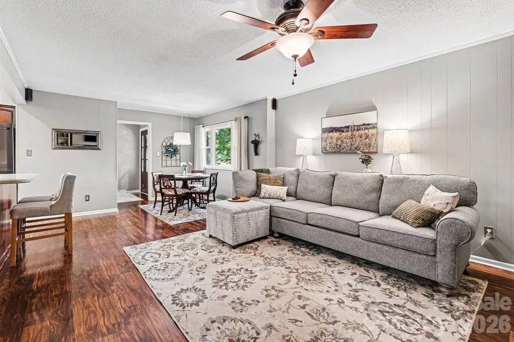 4359 Lake Shore Road N Denver NC 28037