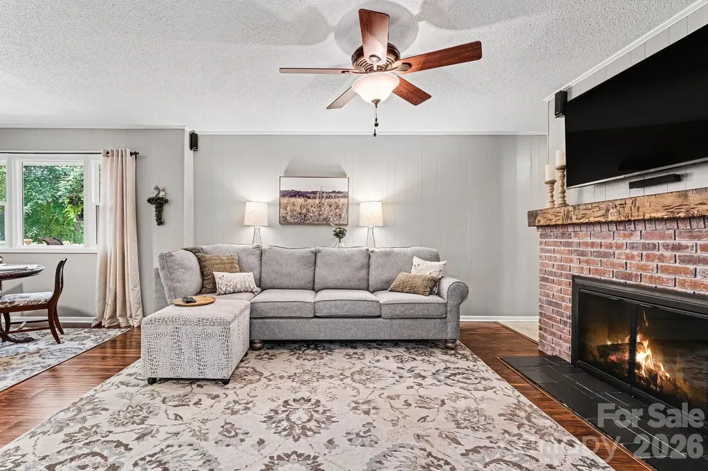 4359 Lake Shore Road N Denver NC 28037